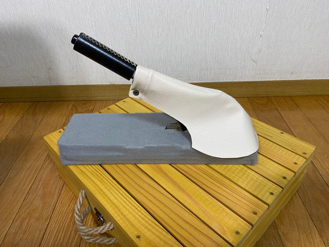 muc 2点オーダー　3wayトランクテーブル　サイドブレーキブーツ