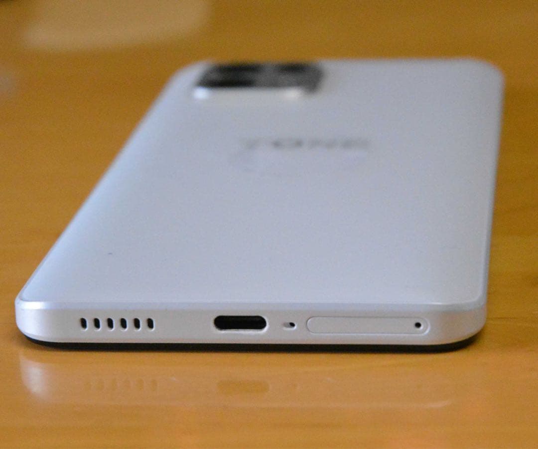 TONE スマートフォン e22