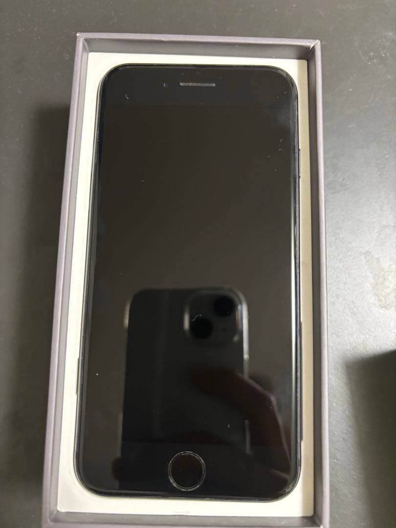 iPhone8 256GB SIMフリー　割れなし　ブラック　箱付き