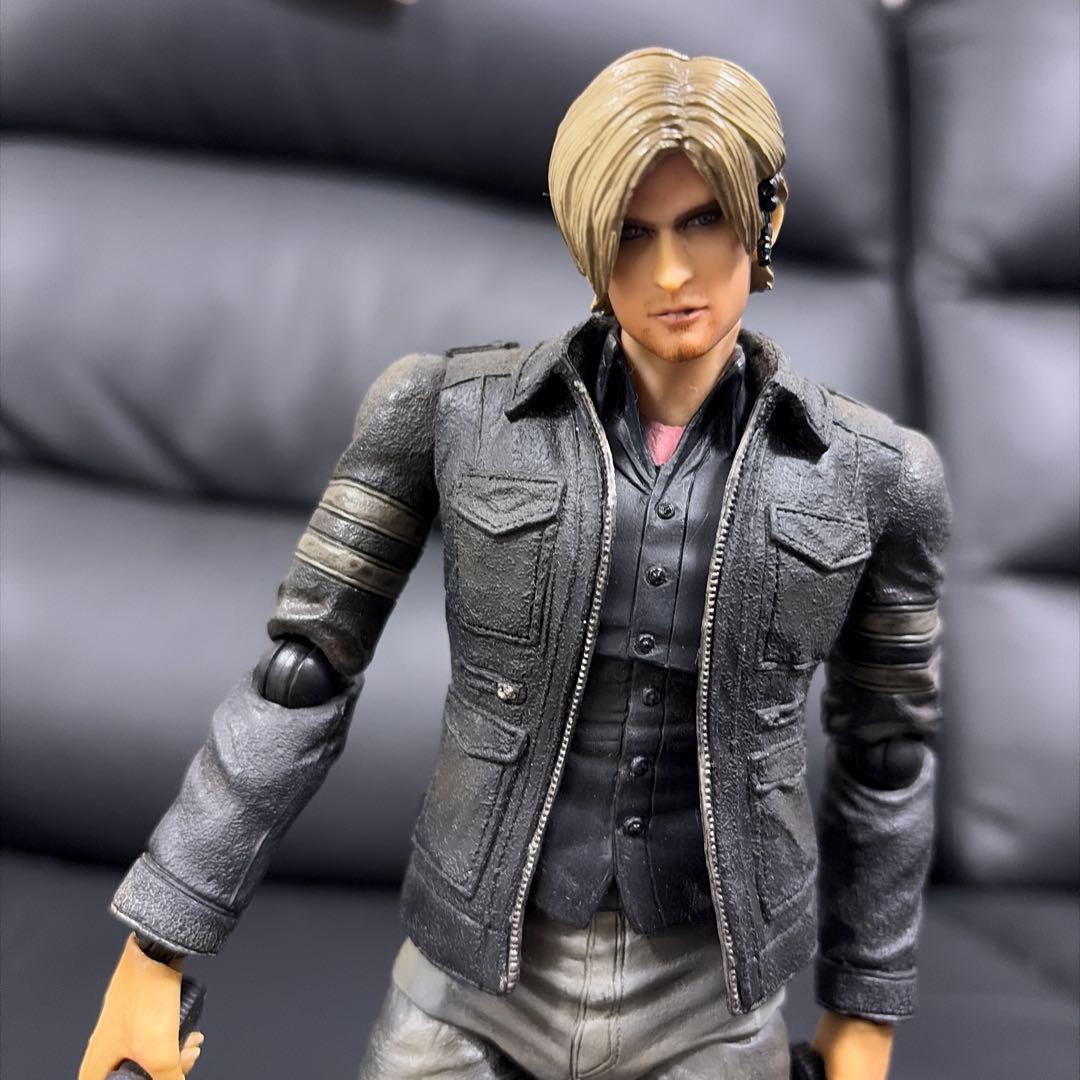BIOHAZARD6 レオン S ケネディ フィギュア プレイアーツ改
