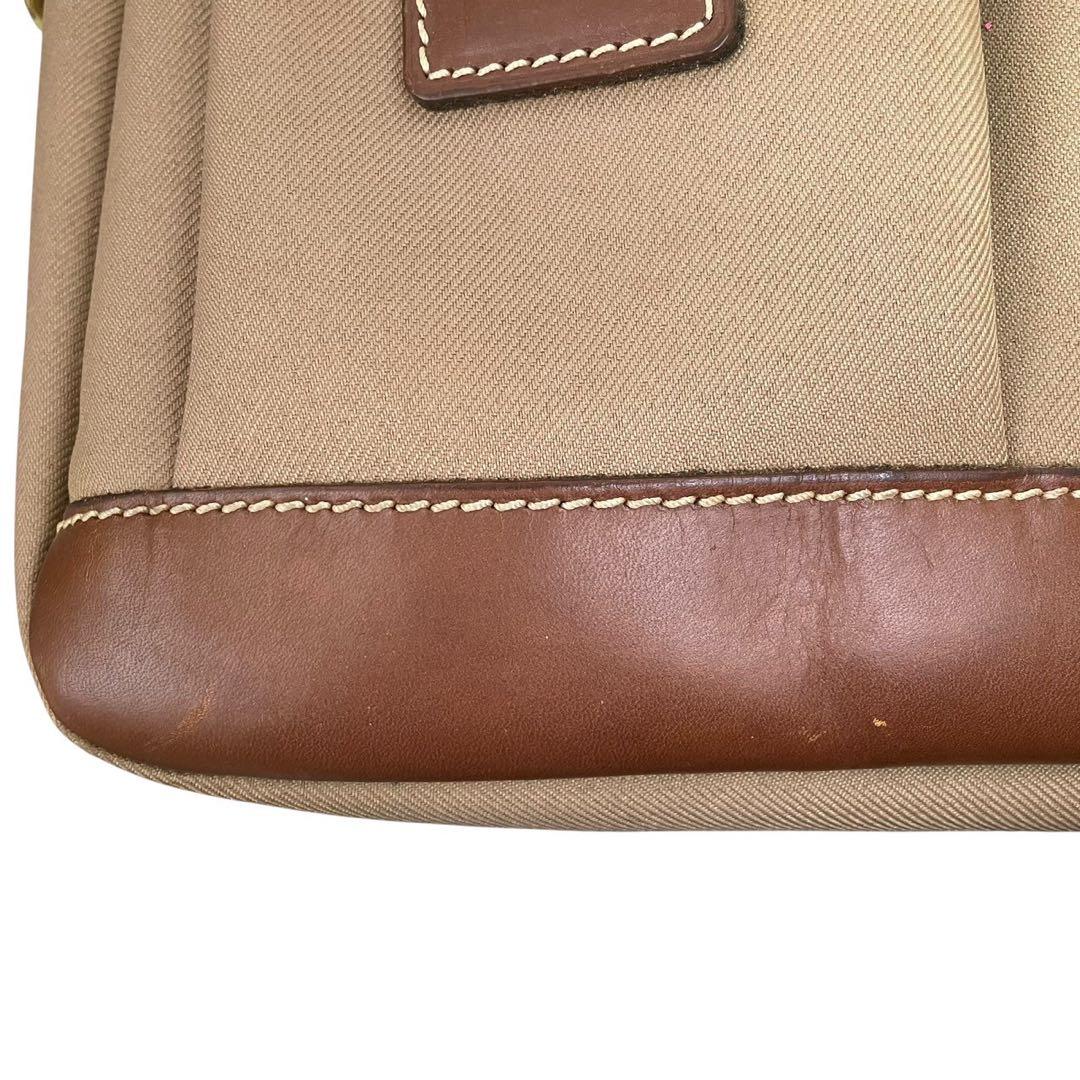 【美品】HUNTING WORLD ハンティングワールド　メッセンジャーバッグ