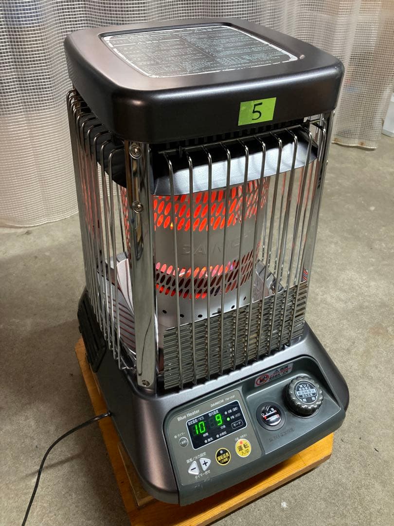 【送料無料‼】業務用ストーブ　ダイニチ ブルーヒーターFM-103F⑤