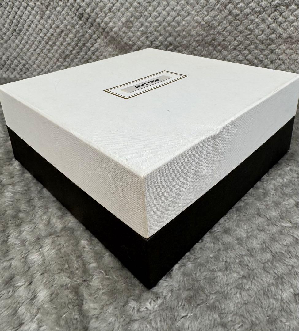 MIU MIU ミュウミュウ クリスタル&パール　カチューシャ