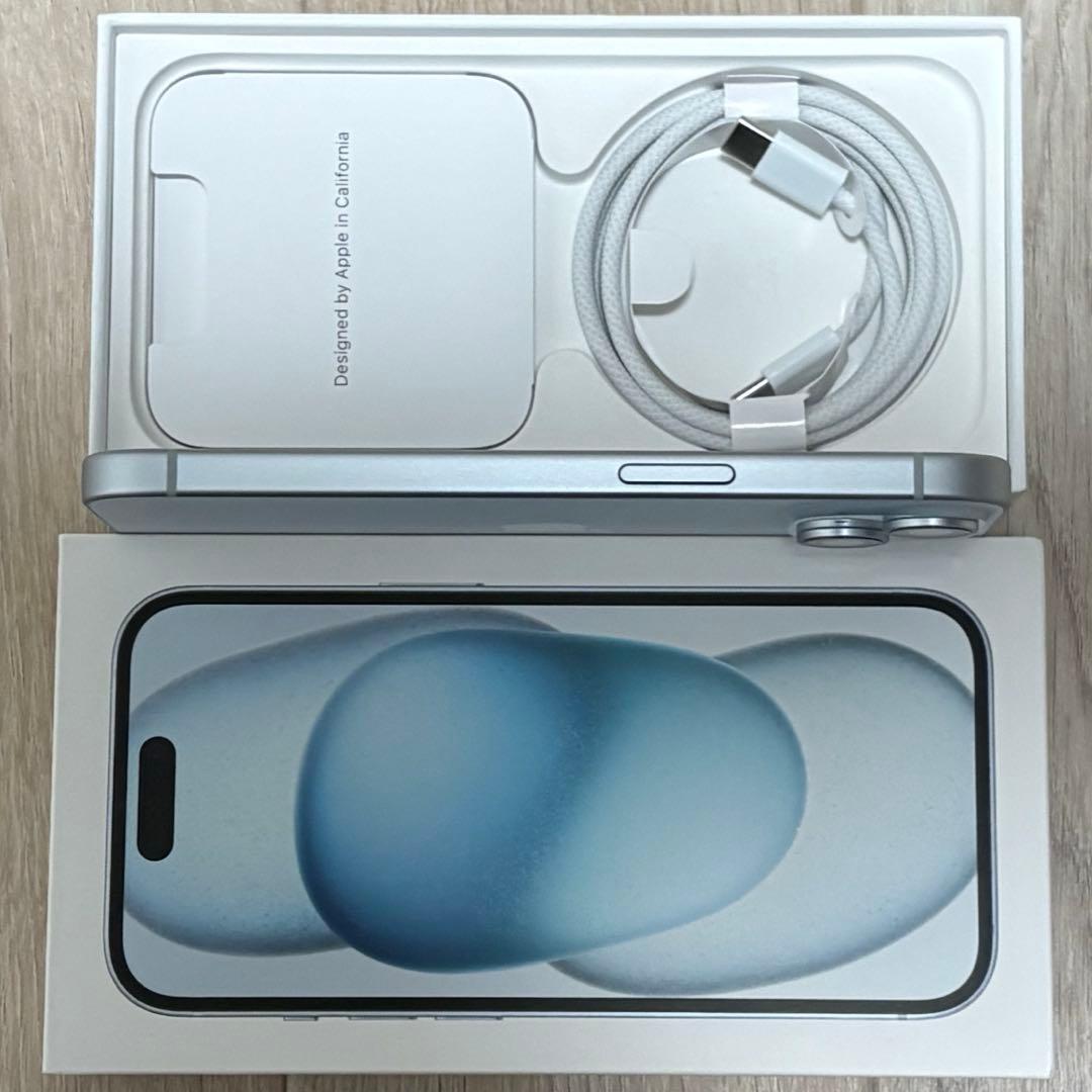 ほぼ新品バッテリー容量100% iPhone15 128GB SIMフリー 本体
