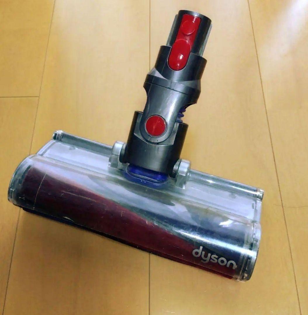 正規品のダイソン動作保証V8slim掃除機2枚目アクセサリーも