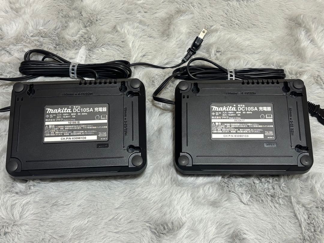 マキタ CL107FD スティッククリーナー バッテリー3個 & 充電器2個付き