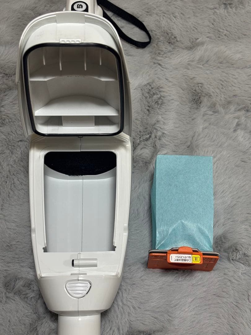 マキタ CL107FD スティッククリーナー バッテリー3個 & 充電器2個付き