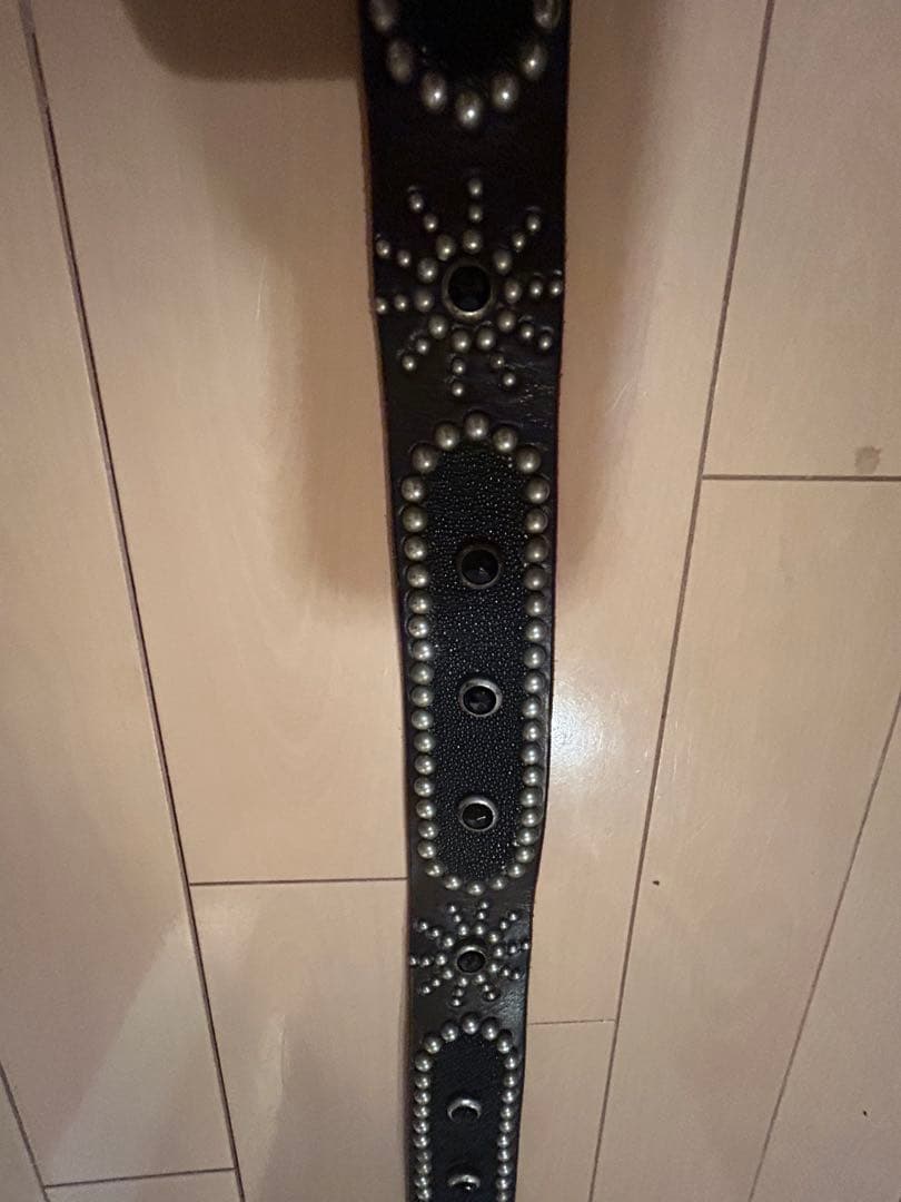 HTC スタッズ装飾 ブラックレザーベルト