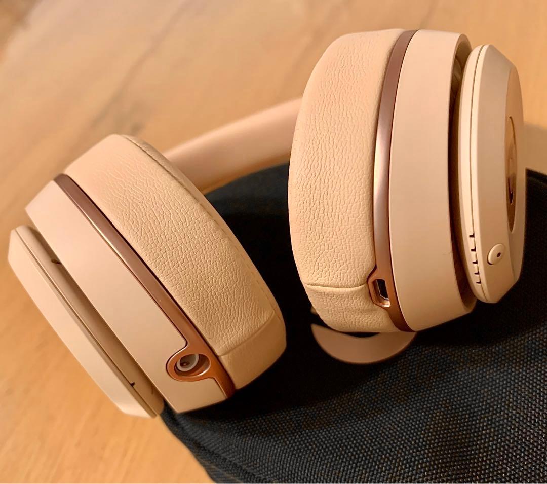 美品\限定モデル！beats solo 3ワイヤレス ヘッドホン　ピンクゴールド