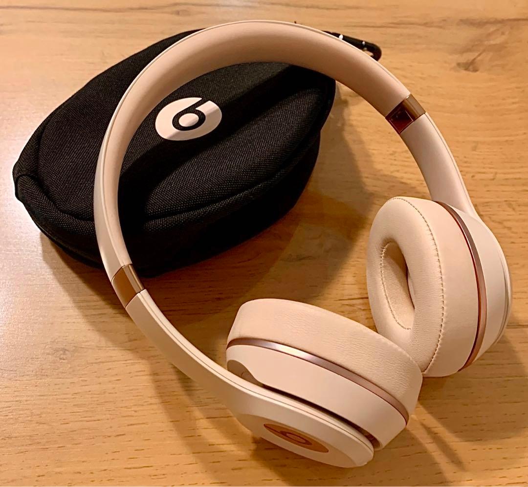 美品\限定モデル！beats solo 3ワイヤレス ヘッドホン　ピンクゴールド