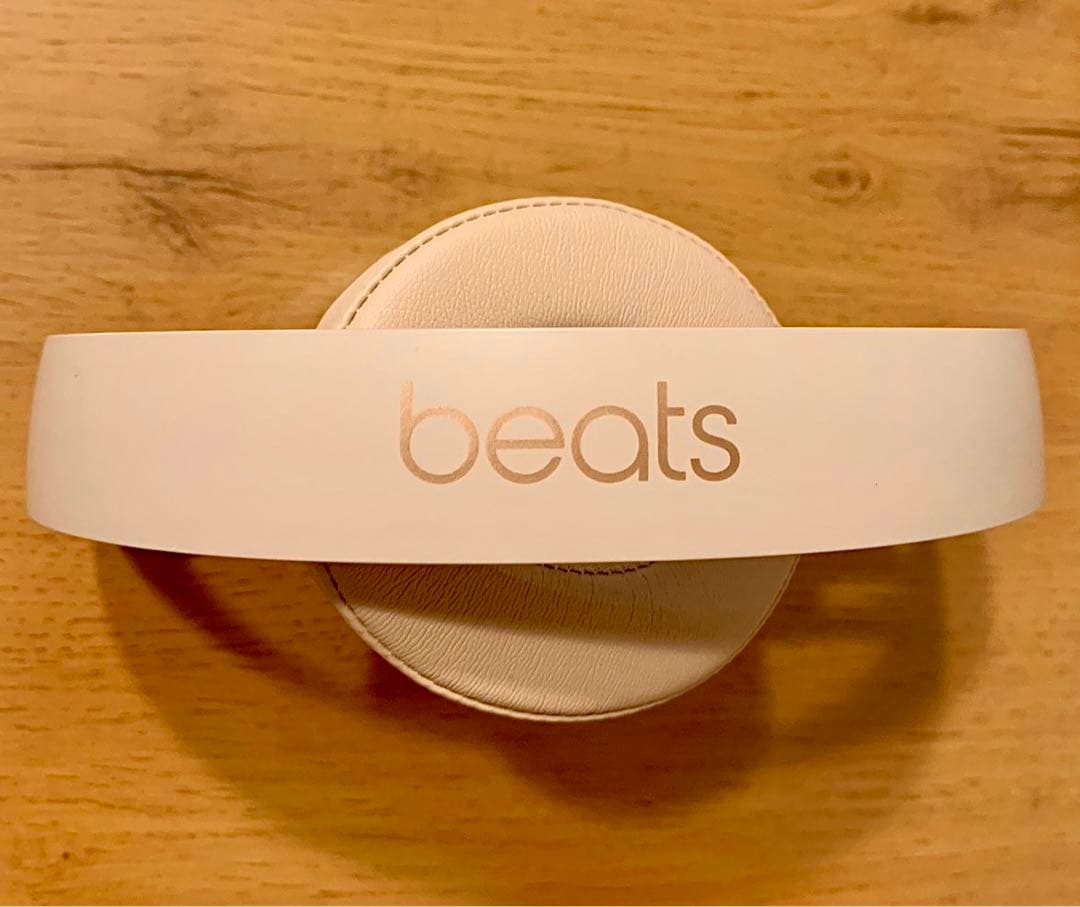 美品\限定モデル！beats solo 3ワイヤレス ヘッドホン　ピンクゴールド