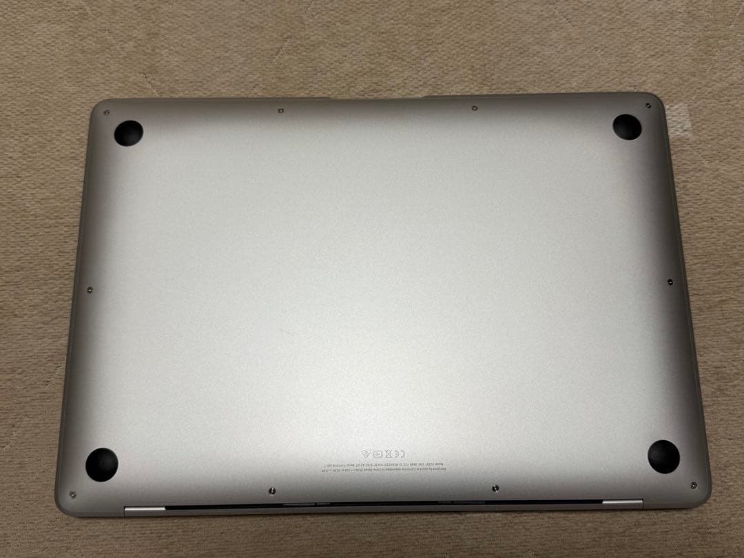 MacBook Air 13インチ M1チップ
