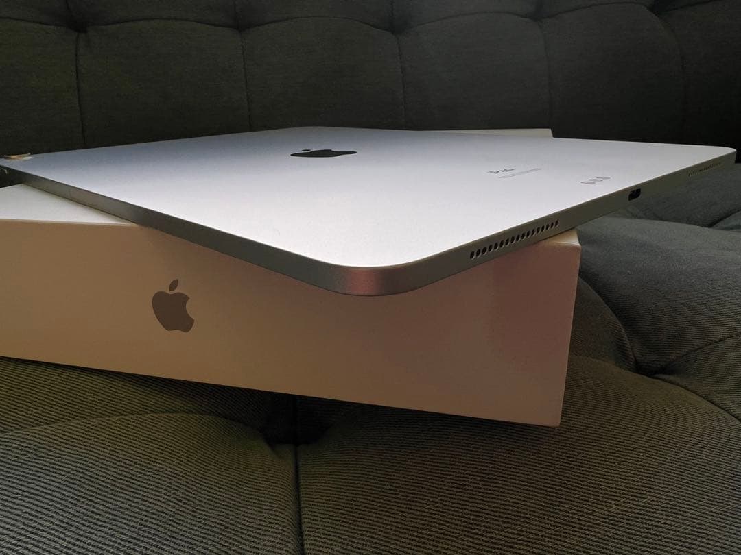 iPad Pro 12.9 第3世代　バッテリー最大容量100%