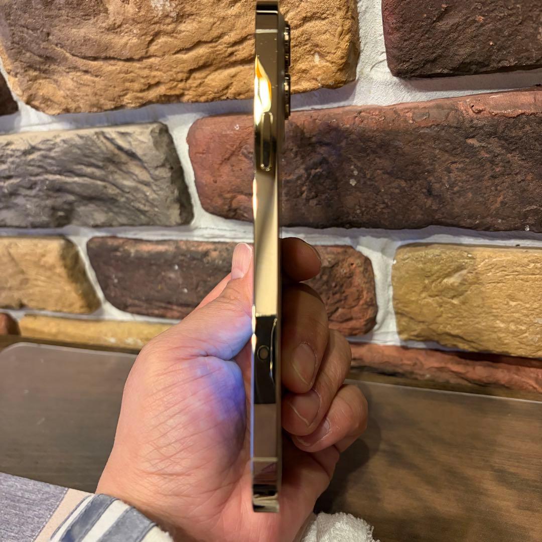 超美品BT80% iPhone13Pro MAX 256Gゴールド SIMフリー