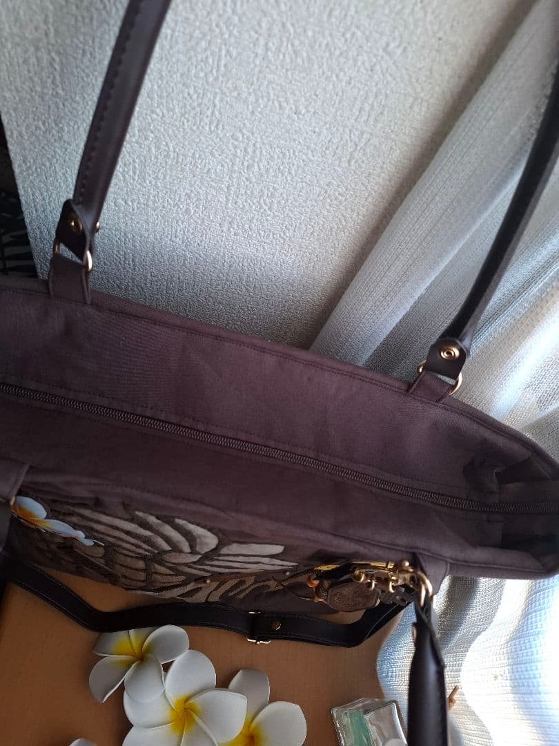 ハワイアンキルト　バッグ　2WAY 大きめ　ファスナー付　革タグチャーム付