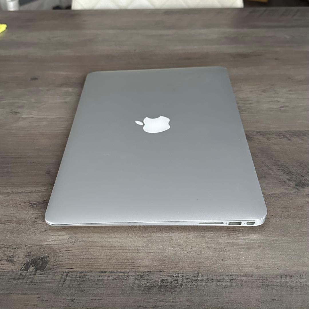 動作OK MacBook Air 13 2015 i5 4GB 128GB