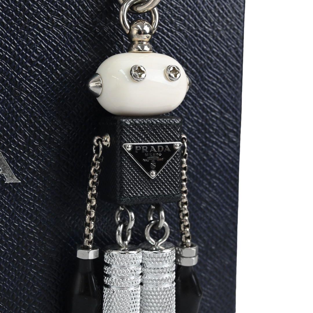 【極美品】プラダ　ロボット　キーホルダー　キーリング　ストラップ　サフィアーノ