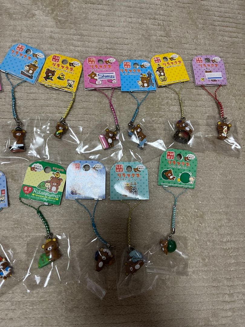 ご当地　リラックマ　根付け　ストラップ　18個