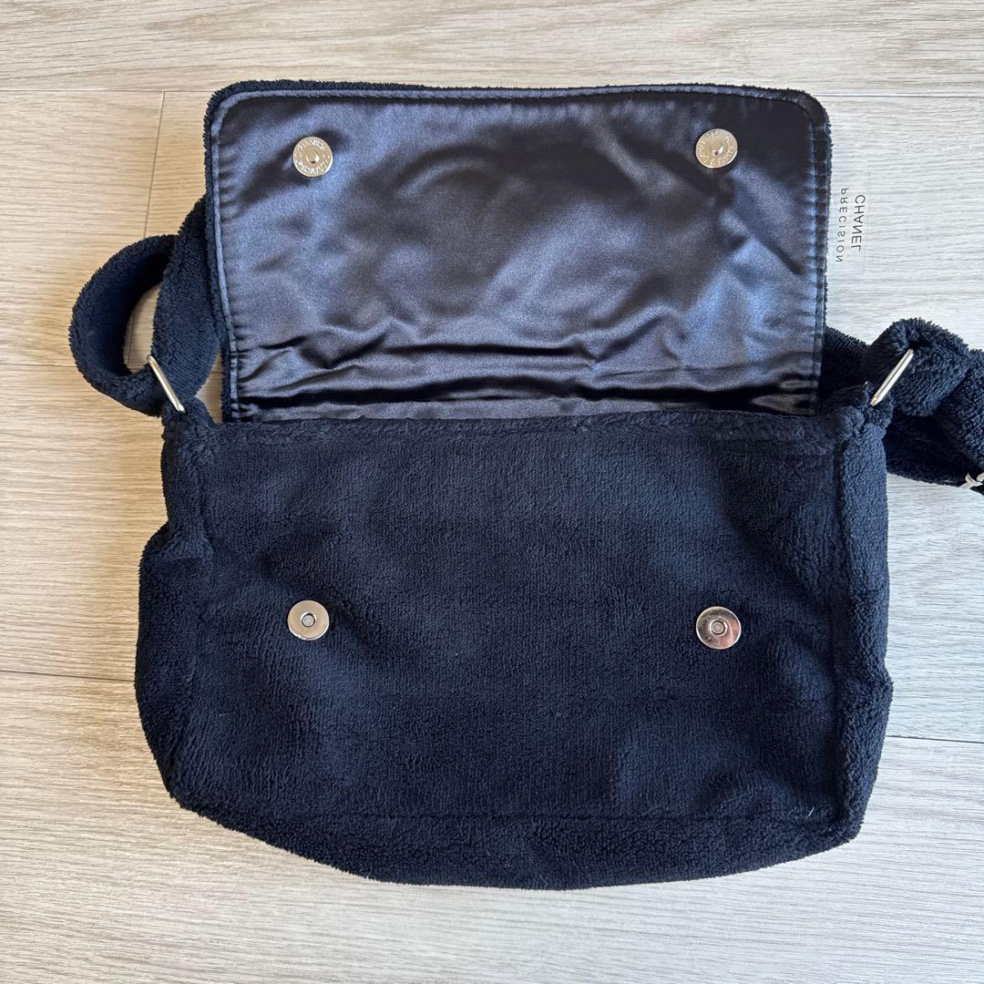 chanel ノベルティ　ショルダーバッグ　美品　ハンドバッグ　海外限定