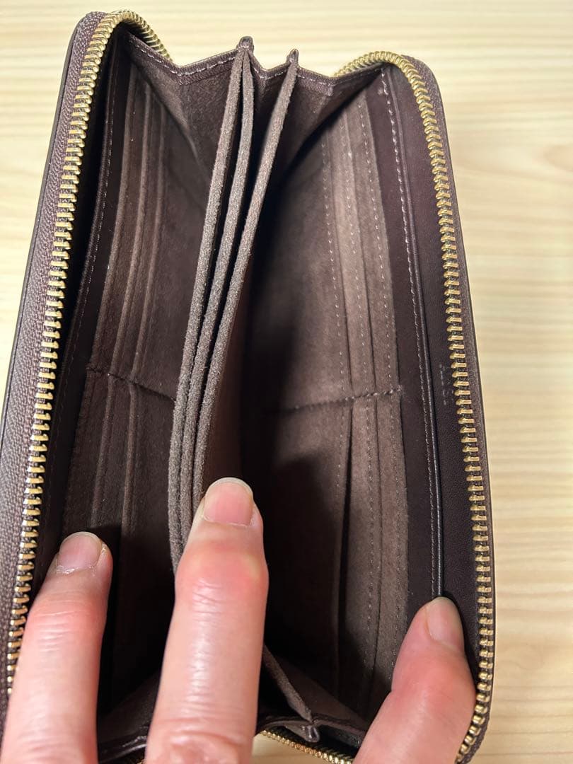 alt81 オルト81長財布 ラウンドジップ