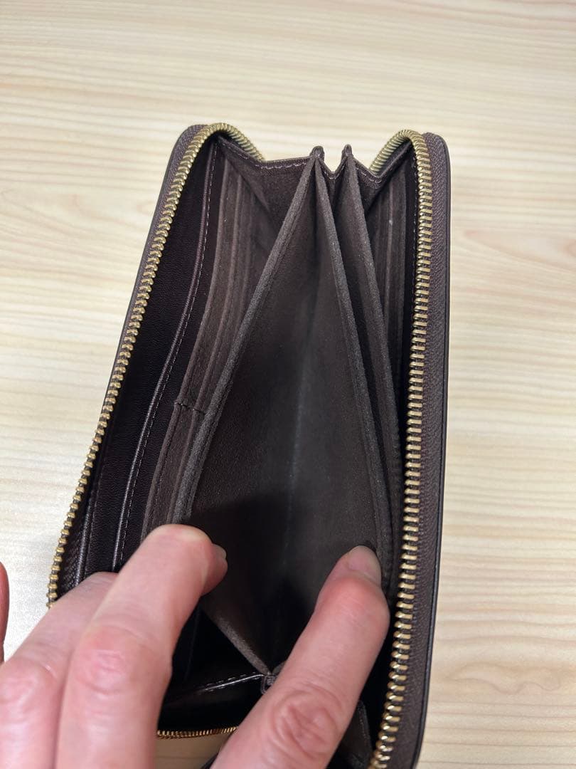 alt81 オルト81長財布 ラウンドジップ