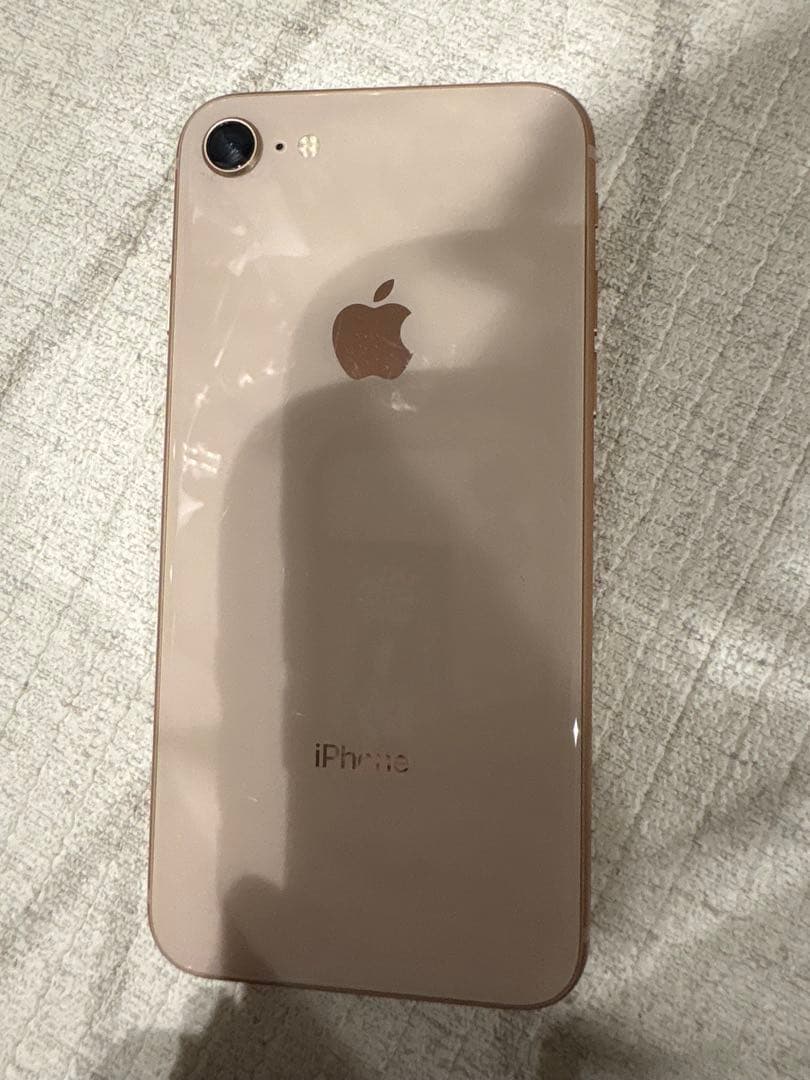 iPhone8 ゴールド　64GB