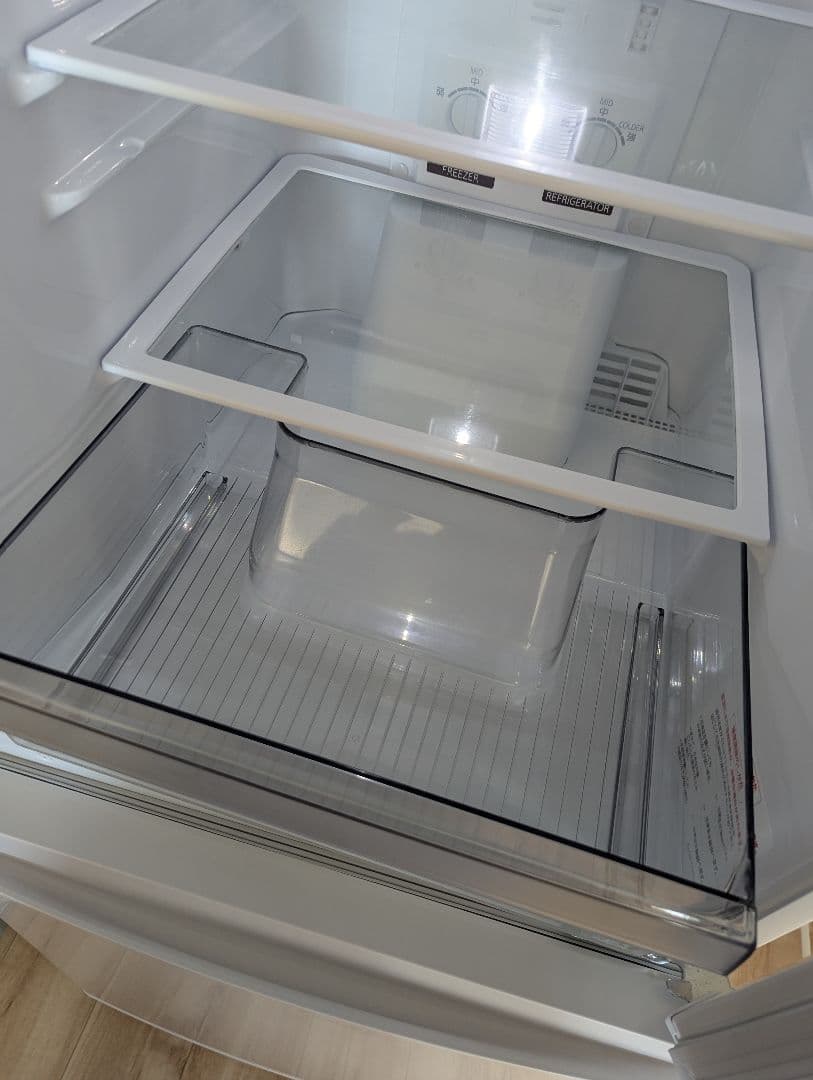 【DSS】三菱電機 冷蔵庫 MR-P15G-W 146L（送料込み）