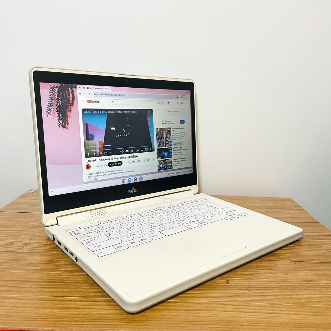 富士通ホワイトノートパソコン&タッチパネルタブレットSSD 動画オフィス