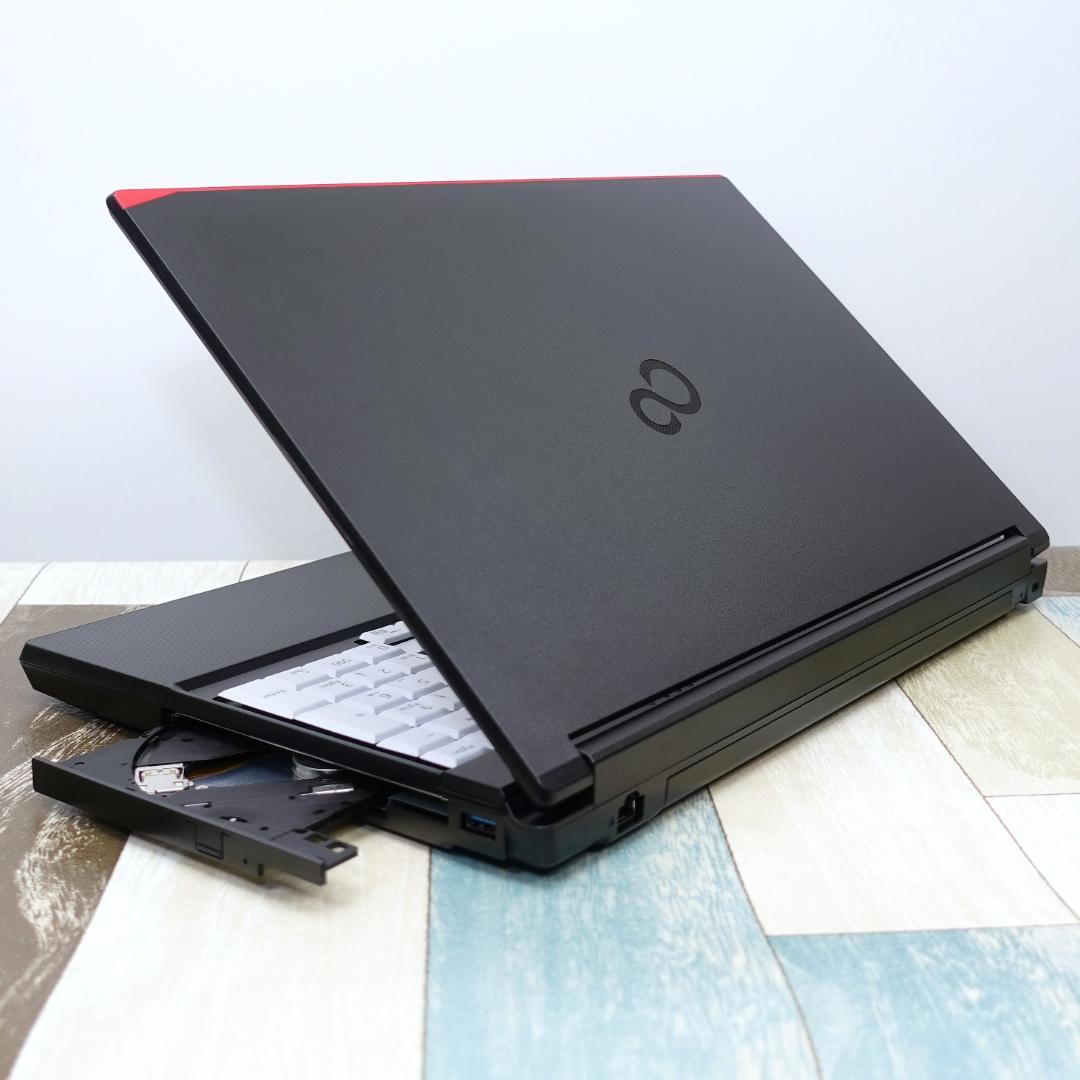 美品で神速の２０２３年製✨１２世代コアｉ５に超高速ＳＳＤ５１２ＧＢ＆大容量メモリ