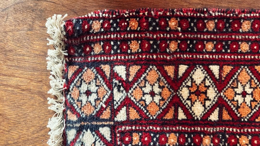 【月末セール】 115×72アフガニスタントルクメン手織りヴィンテージラグギュル