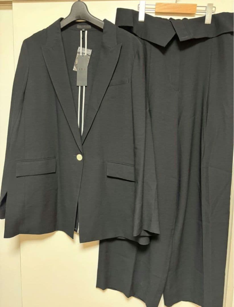 【未使用タグ付】 ICB 44・46サイズ ブラックスーツ定価49,500円