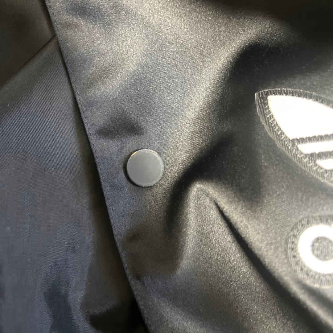 adidas コーチジャケット　サテン