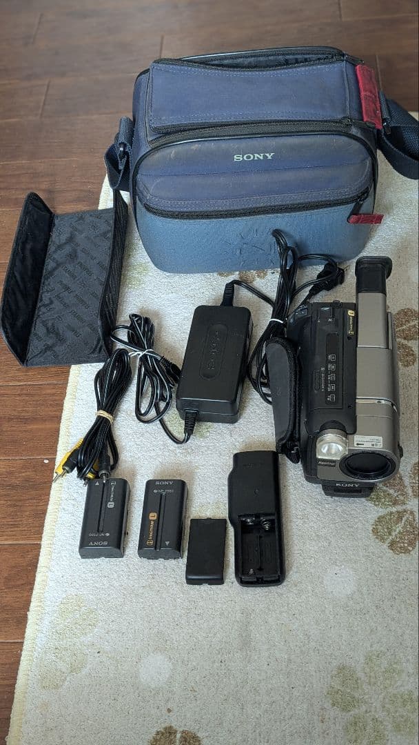 ソニーVideo CCD-TRV80 N 80✕DiGiTAL ZOO 値下げし