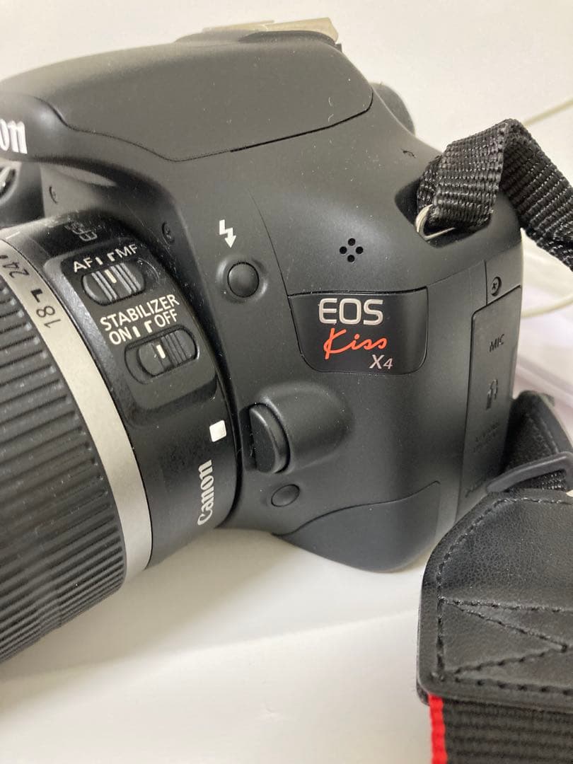 Canon・EOS Kiss x4 一眼レフカメラ