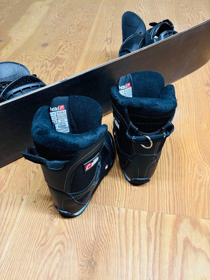 ミッキーマウス スノーボードセット　ヘルメット付