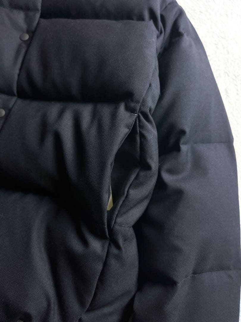 極美品【kagure】かぐれ 毛100% ノーカラーダウンジャケット ネイビー