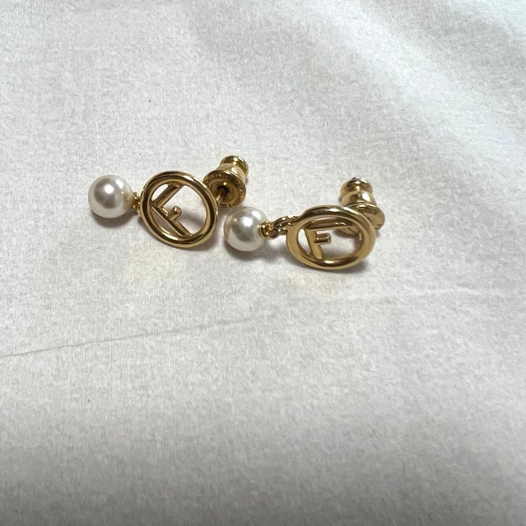 FENDI ピアス