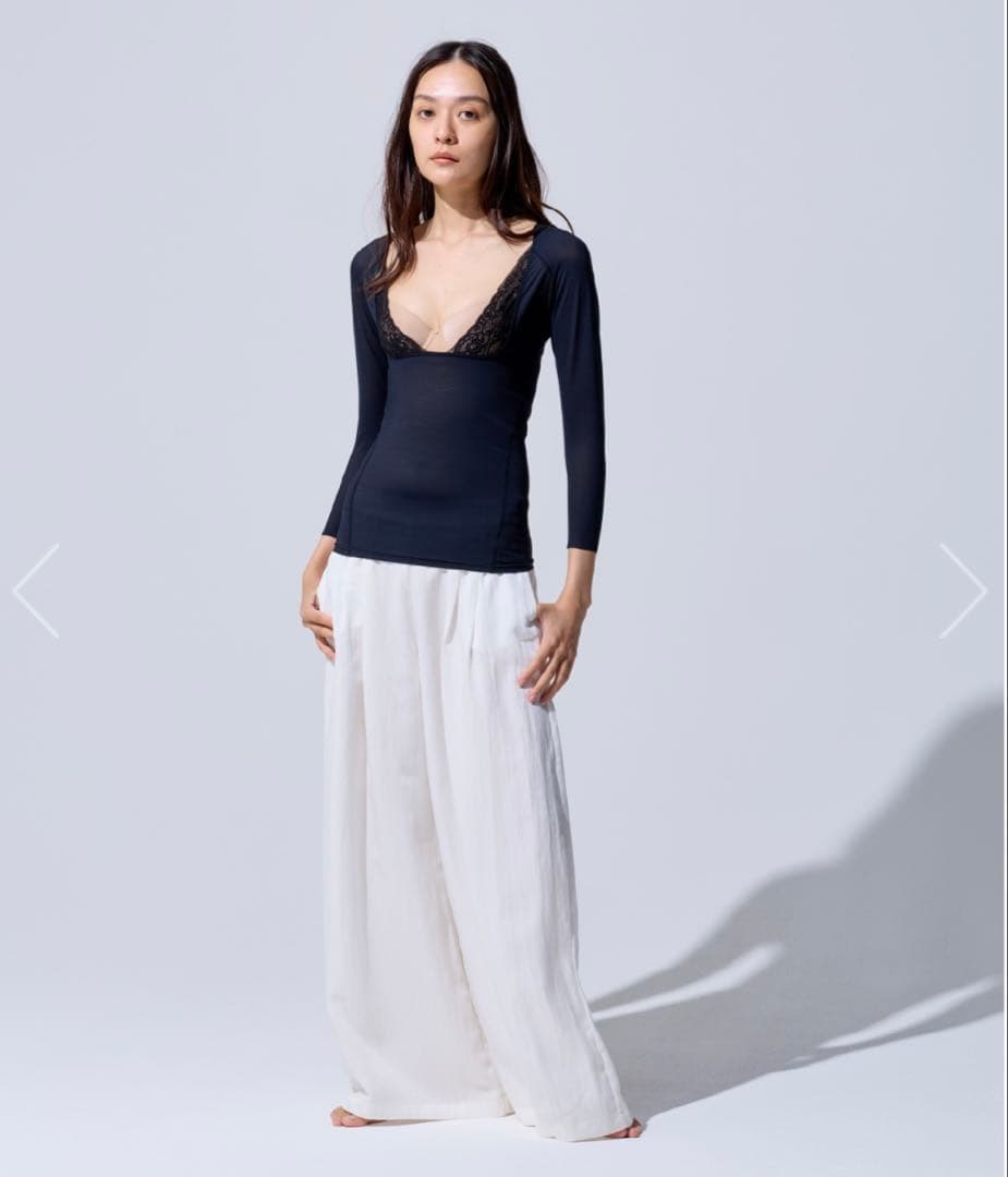 【新品・未使用】peu a beaute（プウアボーテ）アームシェイプインナーL