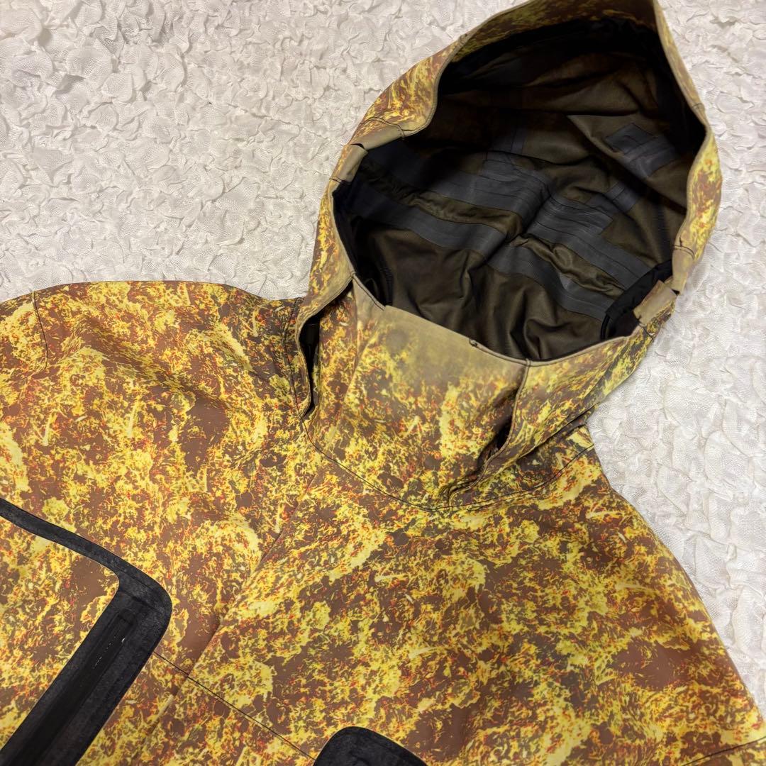 nitraid x burton akリアルウィードカモマウンテンパーカー