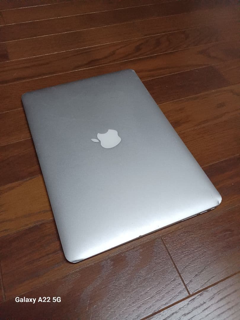 MacBook Air 13インチ シルバー　2015