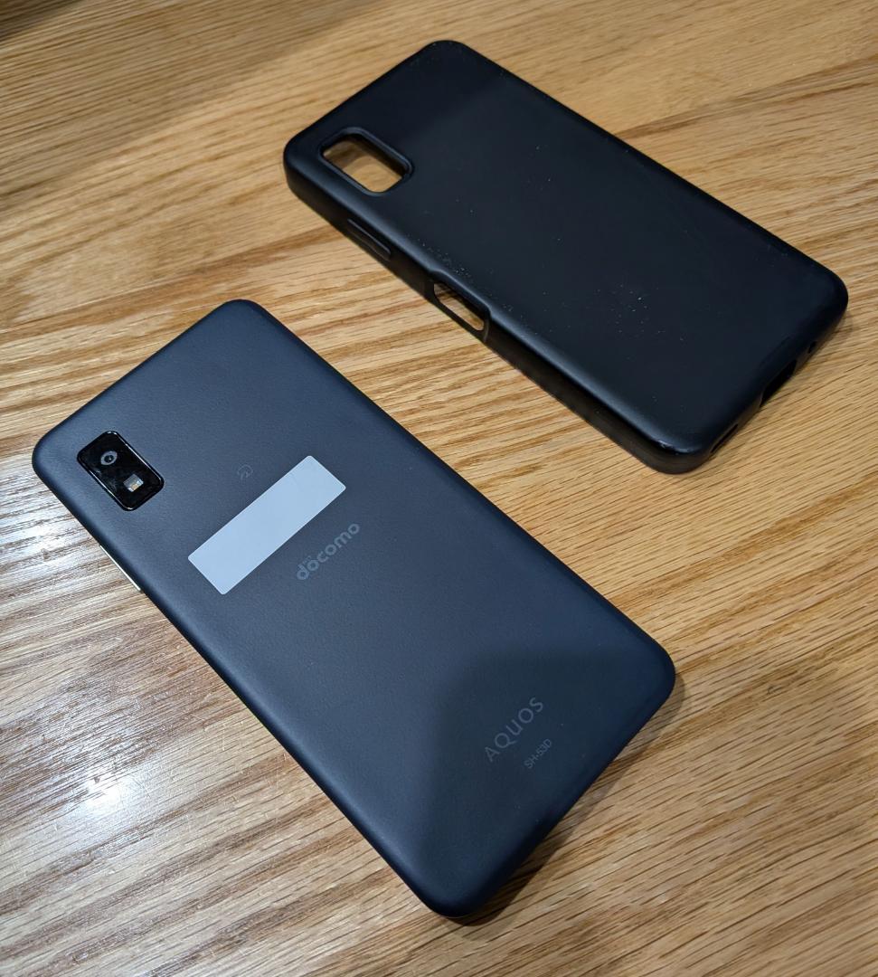 AQUOS wish3 SH-53D docomo製スマートフォン ケース付