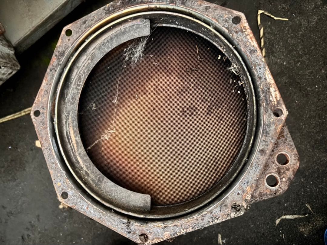 いすゞ　DPD DPF フィルター　ISUZU 素材　触媒