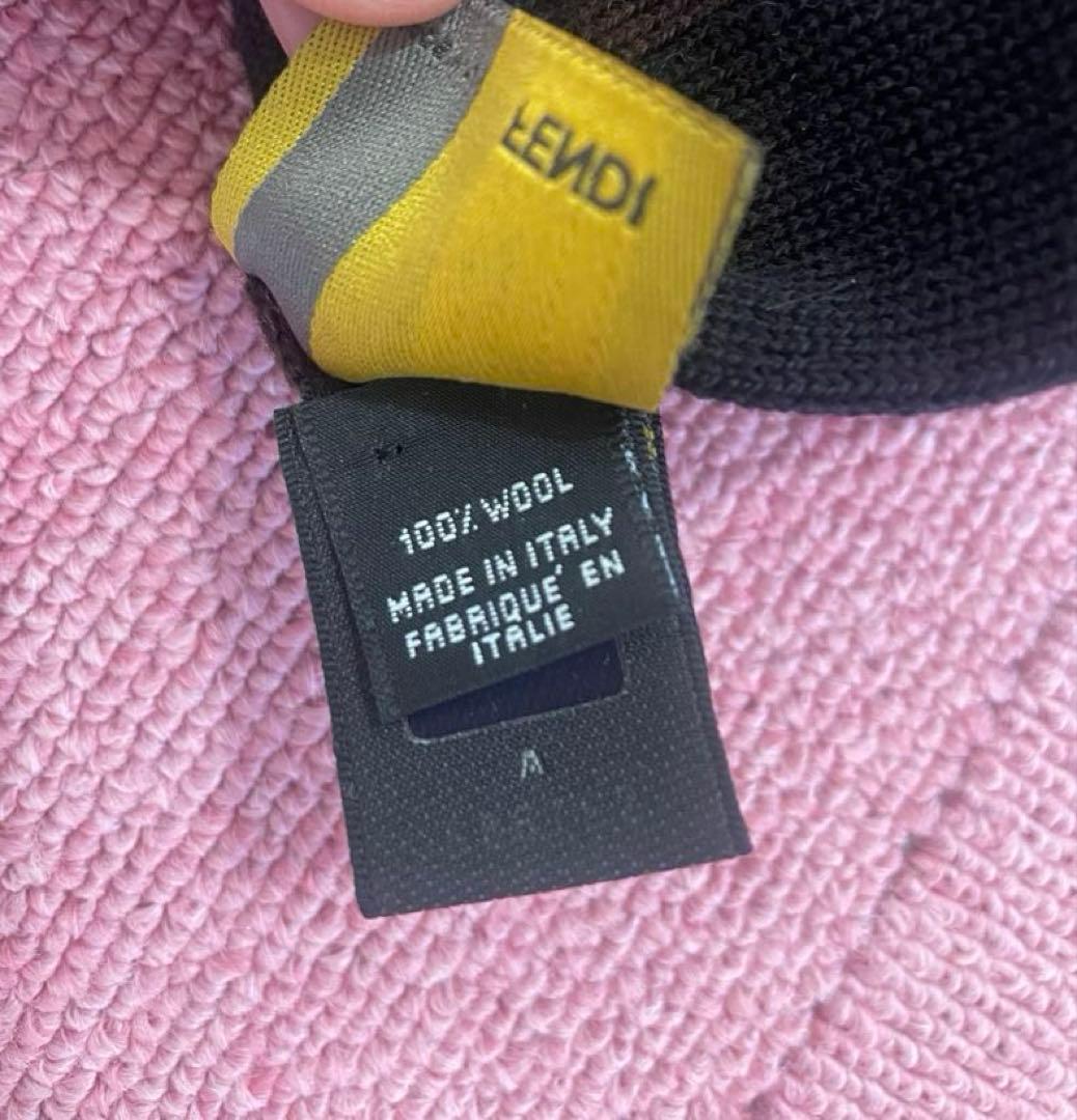 FENDIリバーシブル　ユニセックス　マフラーストール