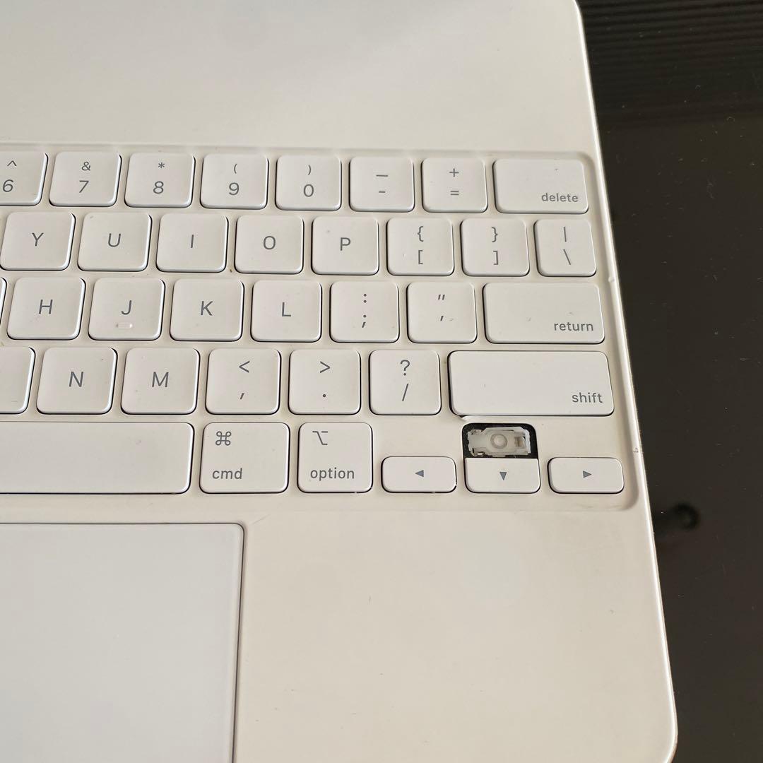 iPad用ホワイトキーボードケース