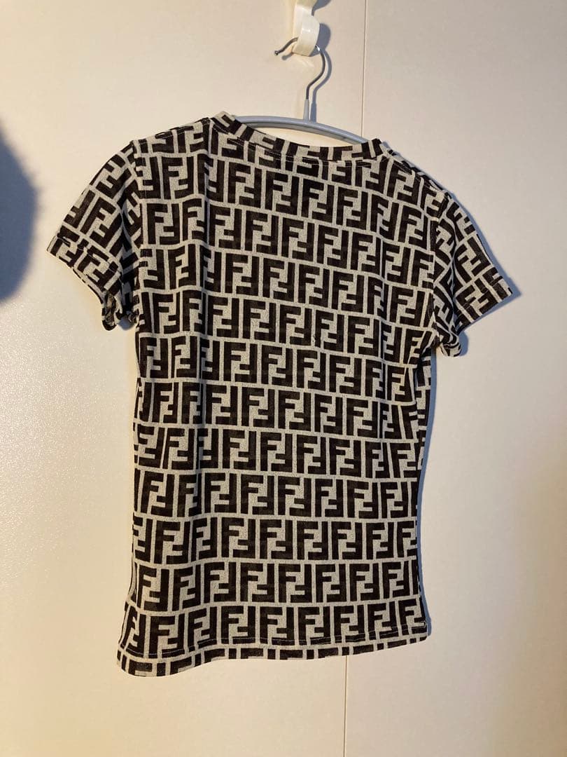 Fendi ロゴパターン Tシャツ