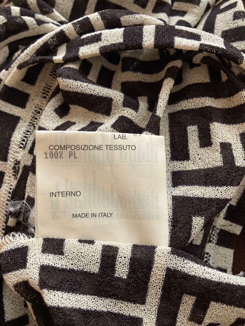 Fendi ロゴパターン Tシャツ