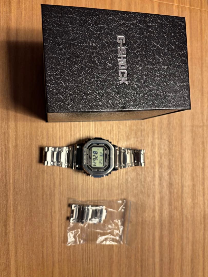 大人気　G-SHOCK デジタル腕時計 シルバーGMW-B5000