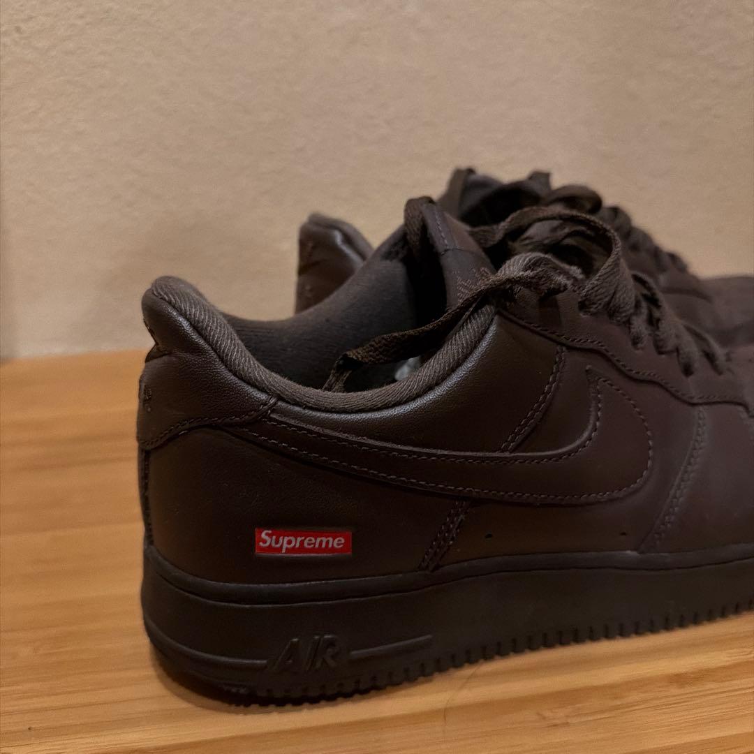 Nike Air Force 1 Supreme ダークブラウン