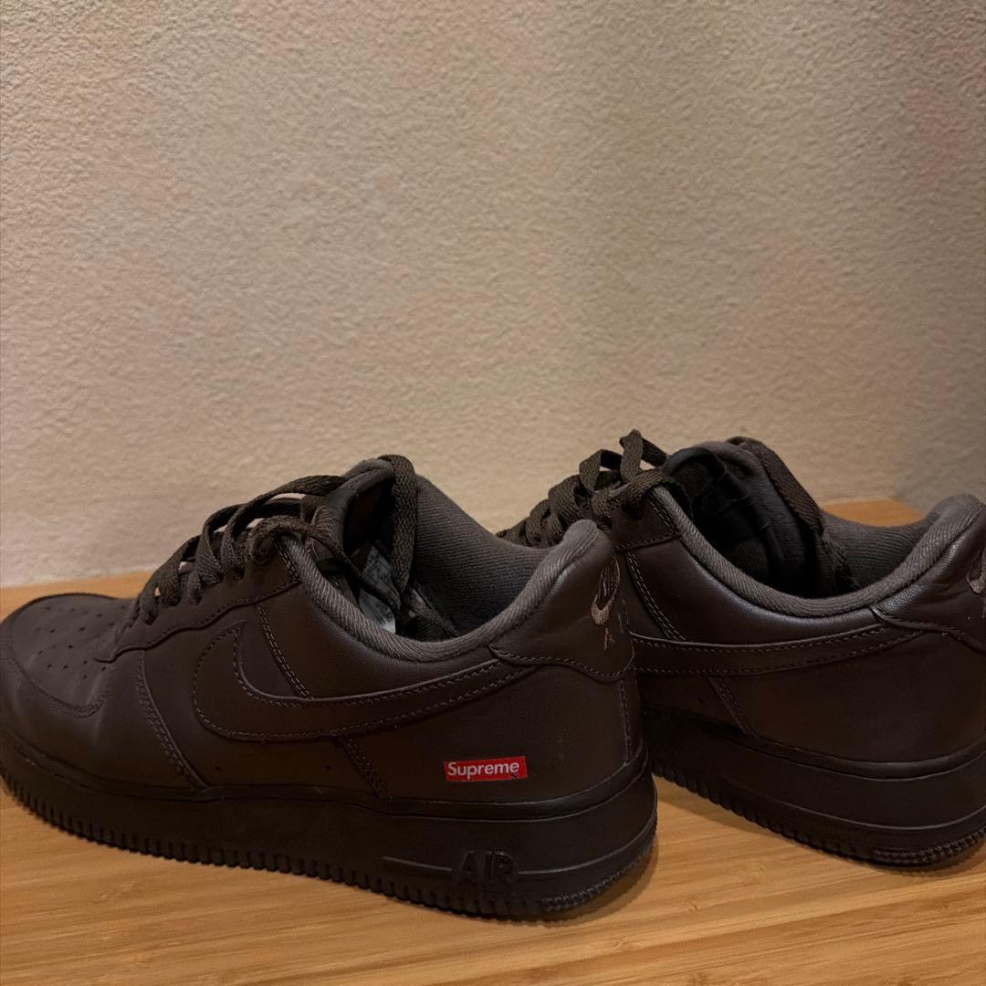Nike Air Force 1 Supreme ダークブラウン