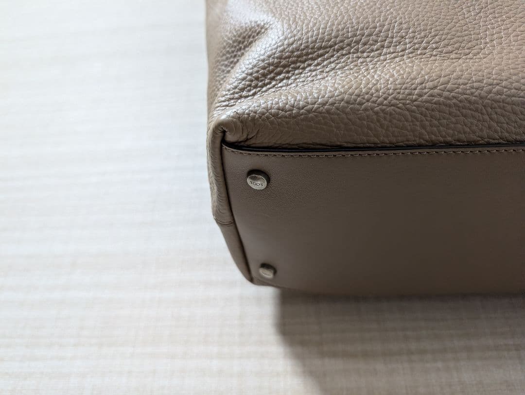 やまさん　Tod's Tライオン トープ レザー トートバッグ